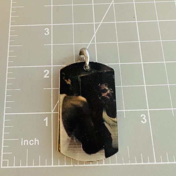 Vintage Snoop Dogg Holographic Pendant - Picture 9 of 11